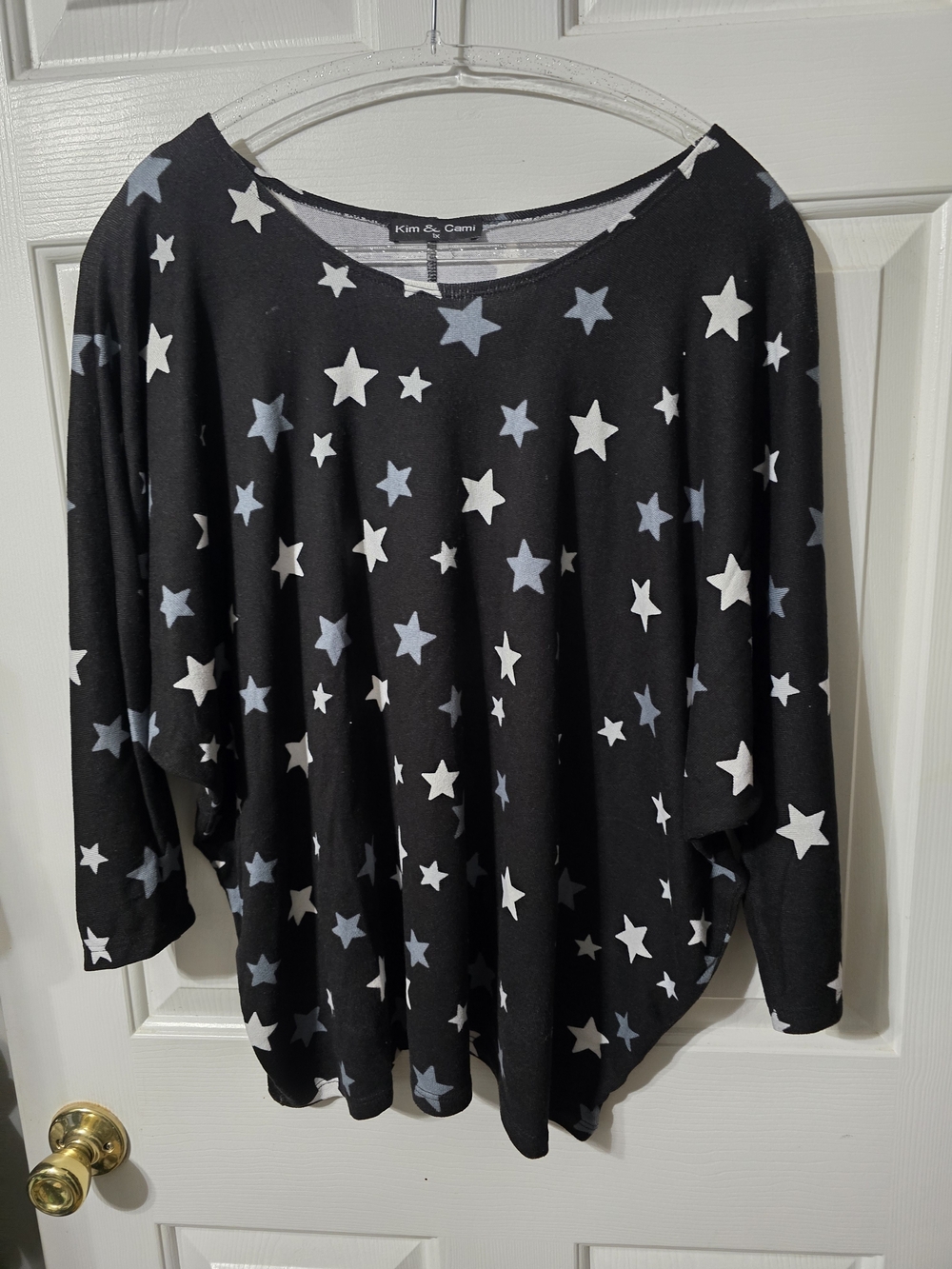 Kim & Cami Black Long-Sleeve Star Print Top